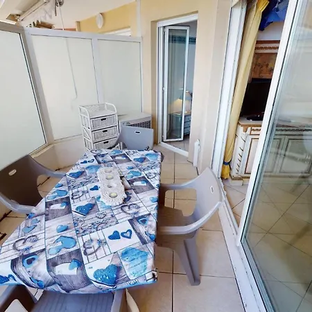 60vb - Beau 2p Avec Terrasse Plein Centre