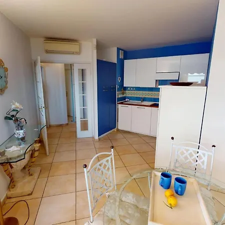 60vb - Beau 2p Avec Terrasse Plein Centre Appartement *